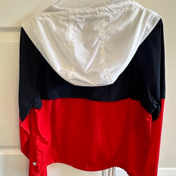 Aritzia TNA Sherwood windbreaker jacket - Picture 8 of 12